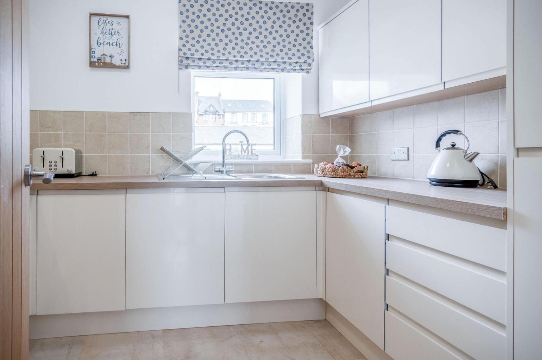 Beach Haven Hideout - 2 Bedroom - Milford Haven Eksteriør bilde