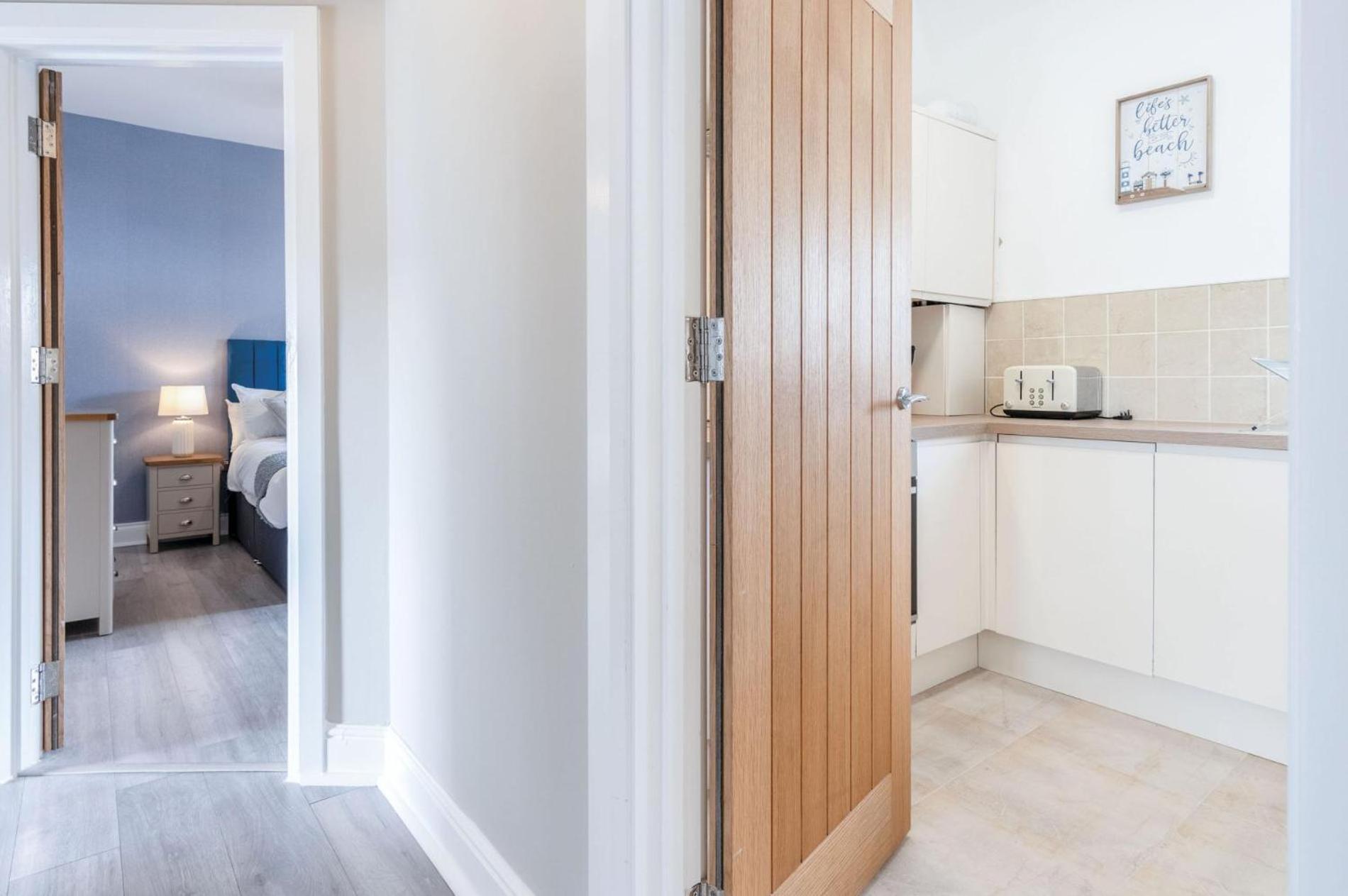 Beach Haven Hideout - 2 Bedroom - Milford Haven Eksteriør bilde
