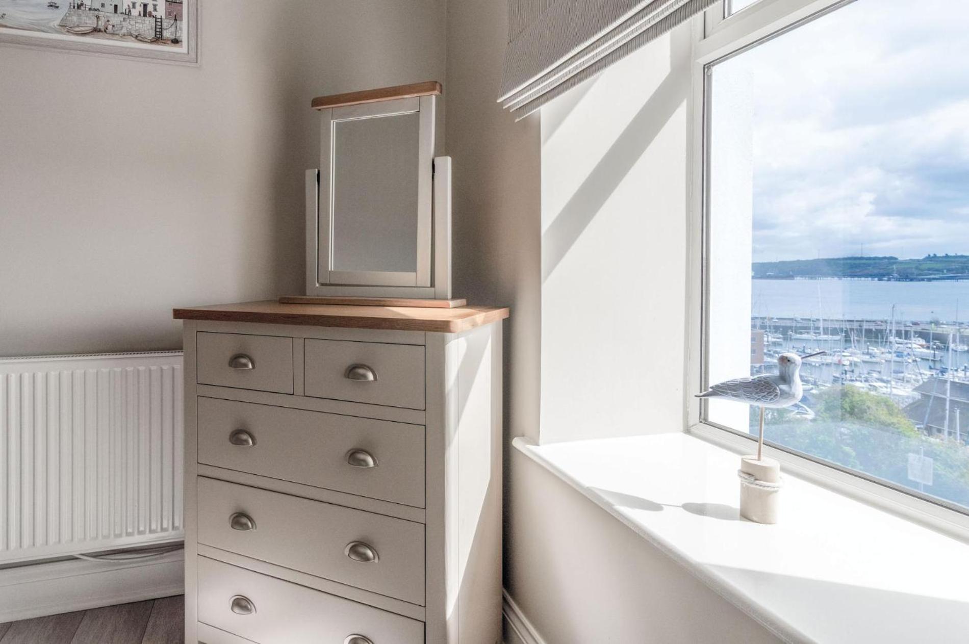 Beach Haven Hideout - 2 Bedroom - Milford Haven Eksteriør bilde